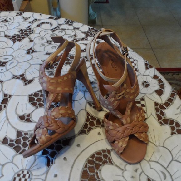 Alaia Brown/Beige Braided Leather Heels Size 37.5M - Picture 1 of 16